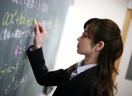 從理想到現(xiàn)實(shí)：在線教育中如何優(yōu)化教師講課？