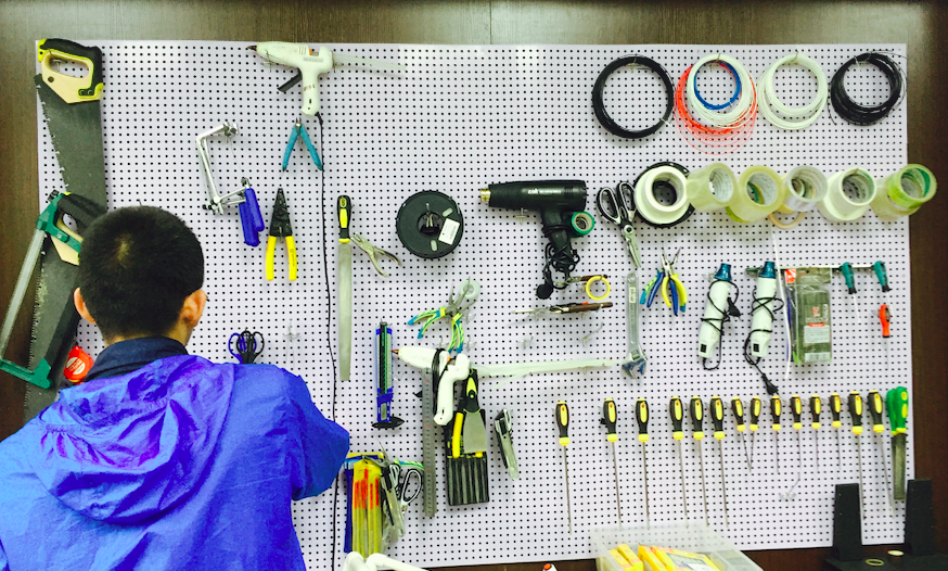 創(chuàng)客教育盤子尚小，少年創(chuàng)學(xué)院慢耕試驗(yàn)田