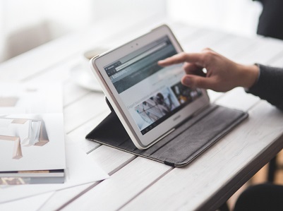 噠噠英語推美國學(xué)科課程，引進美國本土教材