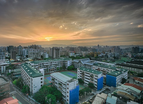 紫光學(xué)大擬在廈門市海滄區(qū)開辦十二年一貫制民辦學(xué)校